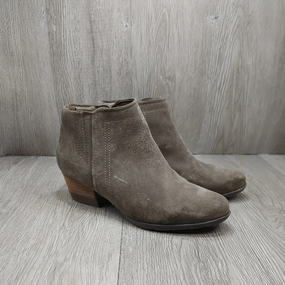Blondo Valli Bootie Waterproof Suede Ankle  Boot Side‎ Zip Dark Taupe 7.5 Casual - Picture 1 of 13